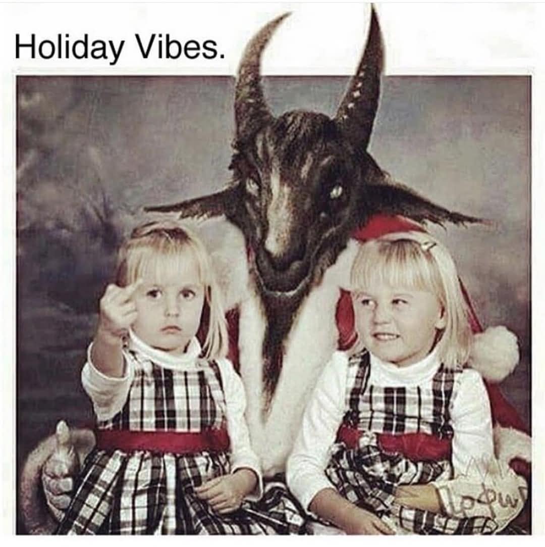 Holiday Vibes. DW