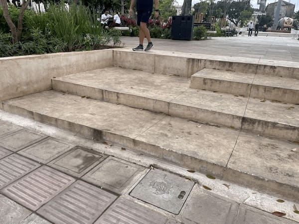 construction fails, renovation fails, DIY fails, home repair memes, construction jokes, building fails, structural fails, group chat memes, viral fails, trending fails, home improvement memes, contractor memes, funny photos, engineering fails, handyman memes, renovation jokes, home disaster, DIY disasters, fail pics, repair memes