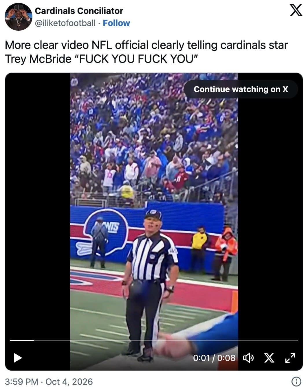 Clearer sideline video of line judge Jeff Seeman standing near the Giants end zone wall.