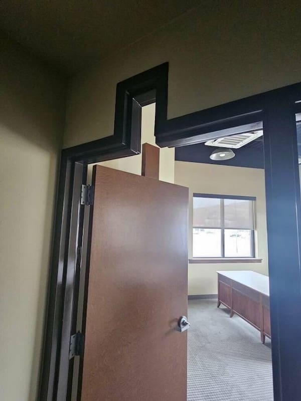 construction fails, renovation fails, DIY fails, home repair memes, construction jokes, building fails, structural fails, group chat memes, viral fails, trending fails, home improvement memes, contractor memes, funny photos, engineering fails, handyman memes, renovation jokes, home disaster, DIY disasters, fail pics, repair memes
