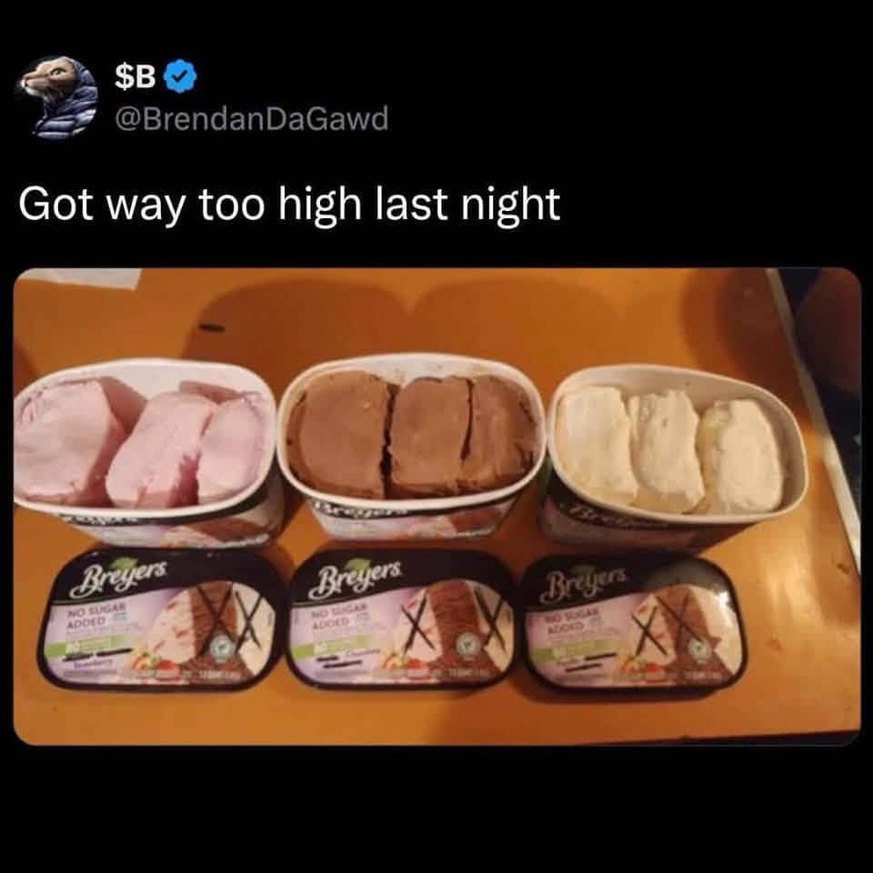 Funny tweet about being too high showing three open tubs of unmixed Neapolitan ice cream.