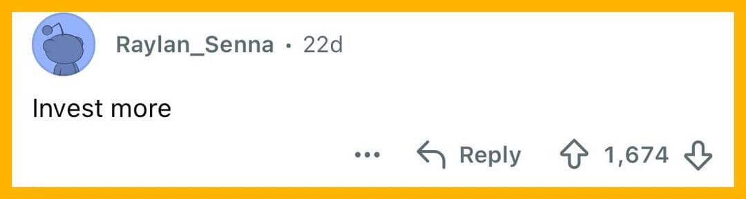 Short Reddit post stating the financial regret of failing to invest money earlier in life.