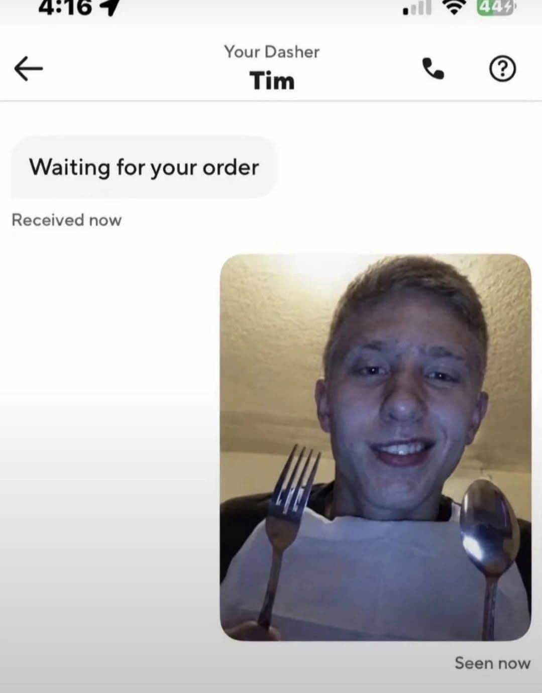 Funny memes text exchange showing delivery driver waiting with fork and spoon selfie.