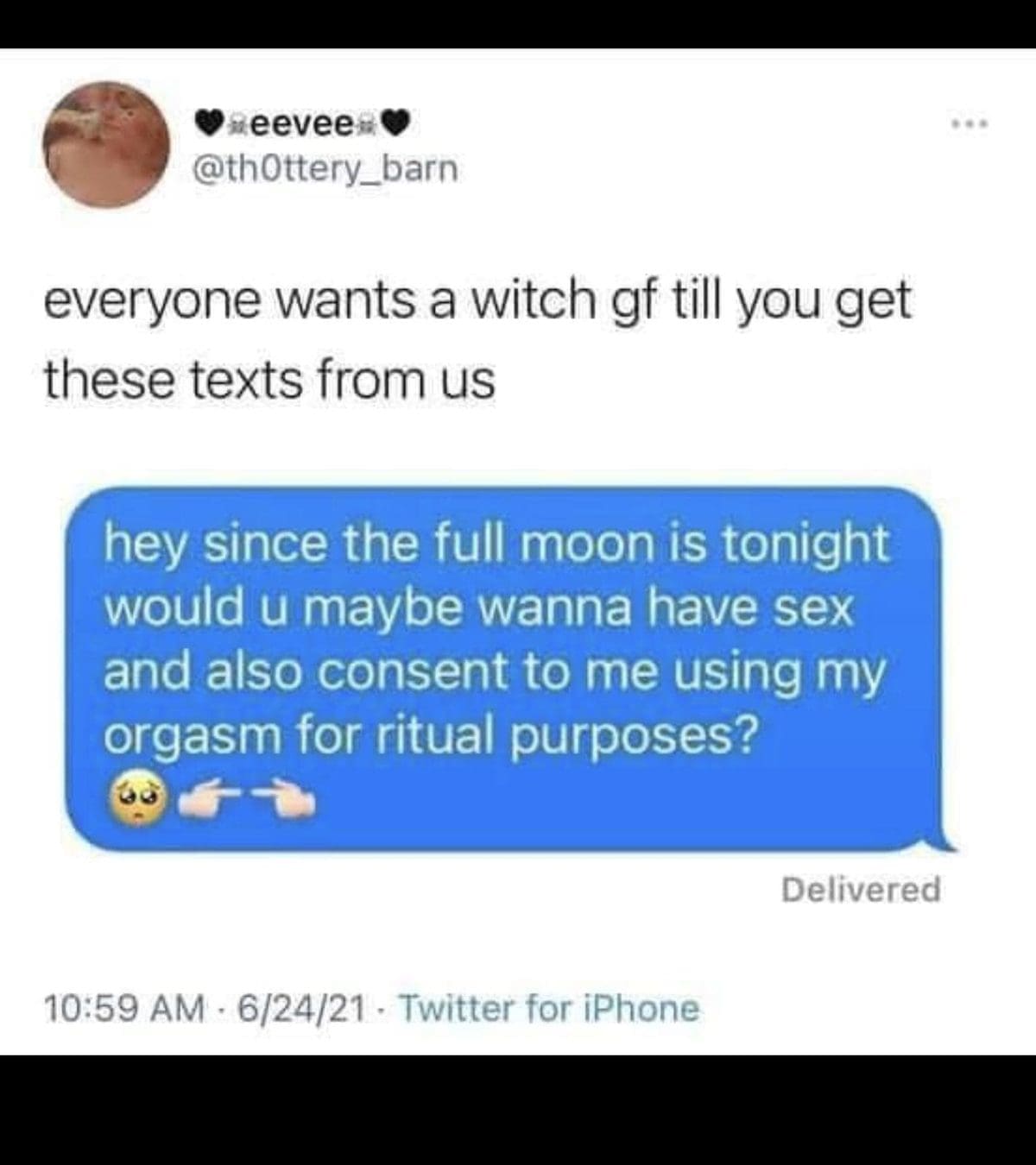 Tweet joking about a witch girlfriend sending a very forward text about the full moon.