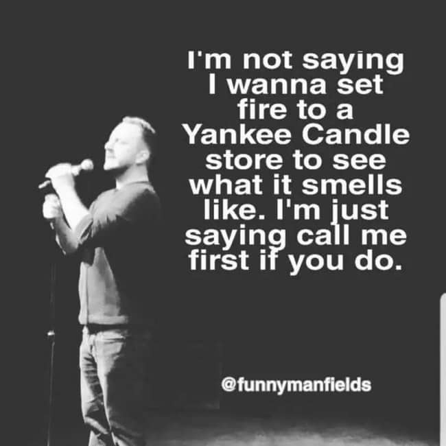 Black and white photo of comedian telling Yankee Candle pyromaniac lines in quick stand up jokes.